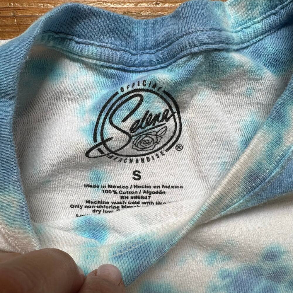 Official Selena blue white tie dyed short sleeve graphic shirt SIZE S - Picture 2 of 4